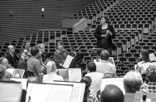 Briefing on plans for the following day – organizational matters were handled by Alžběta Lupíšková, the tour manager, and Robert Hanč, General Manager of the Czech Philharmonic.