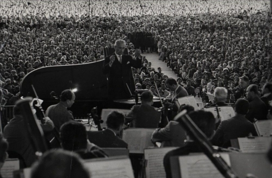 Na turné s Českou filharmonií 1959