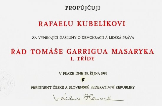 Řád Tomáše Garrigue Masaryka propůjčený Rafaelu Kubelíkovi v říjnu 1991